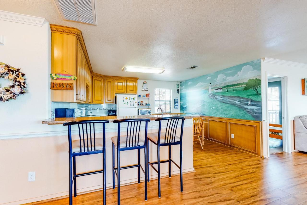 Coronado'S Getaway Crystal Beach Exterior photo